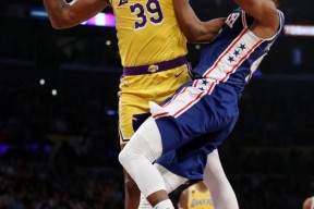  浓眉哥回归赛场，关键助攻首场状态亮眼，G2观众沸腾！Kaiyun全站平台