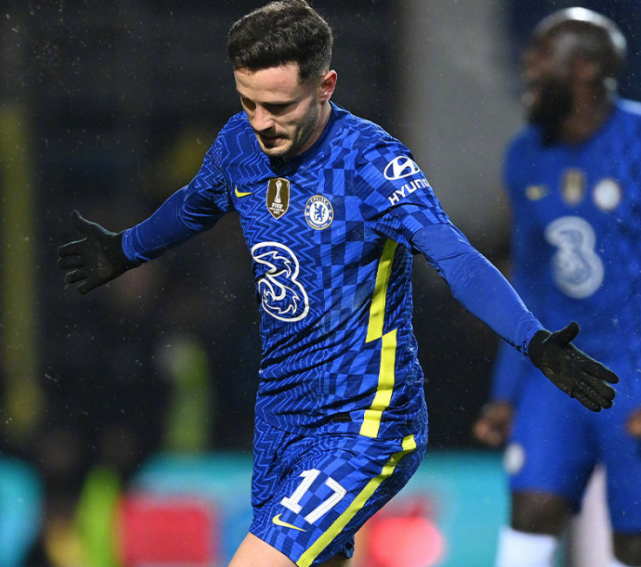 Ming在切尔西比赛中爆冷，惊险取胜引发热议！(切尔西 明星球员)