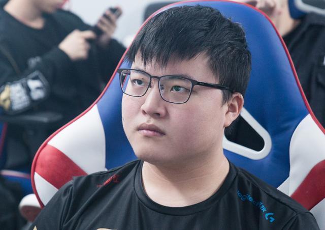 Rookie爆冷击败西班牙队,比分优势明显引爆全场! Rookie爆冷击败西班牙队,比分优势明显引爆全场!